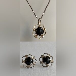 New vintage 925 flower earrings and pendant necklace